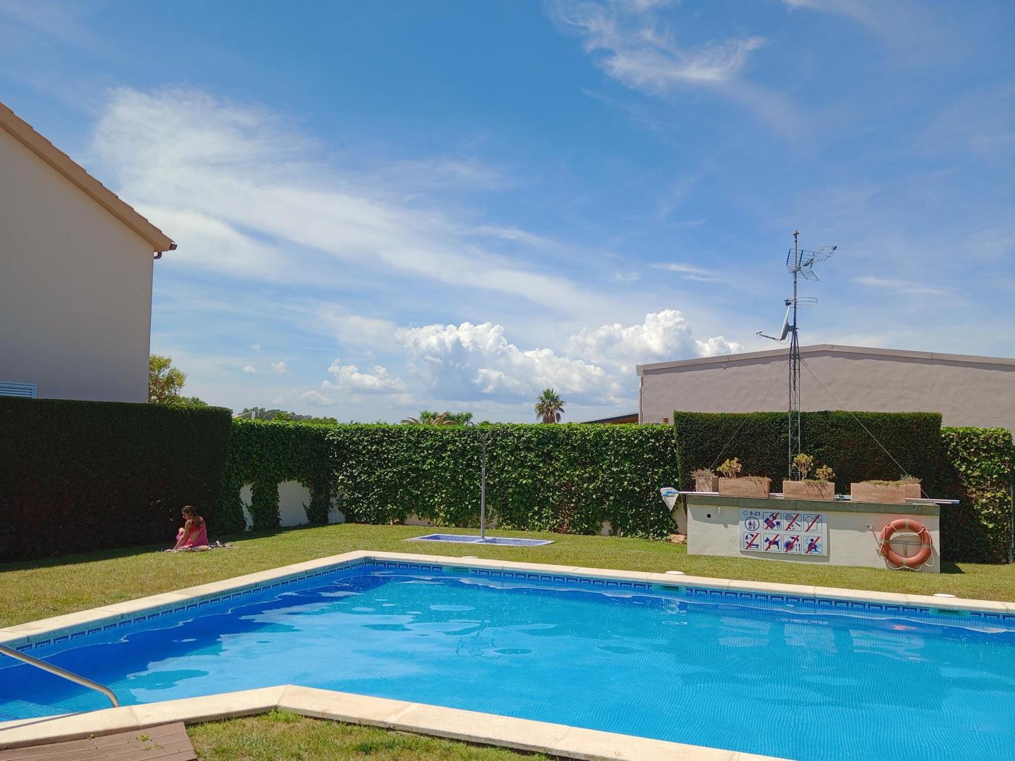 Casa Unifamiliar Con Patio Y Piscina En L'Estartit- Costa Brava Apartment Luaran gambar