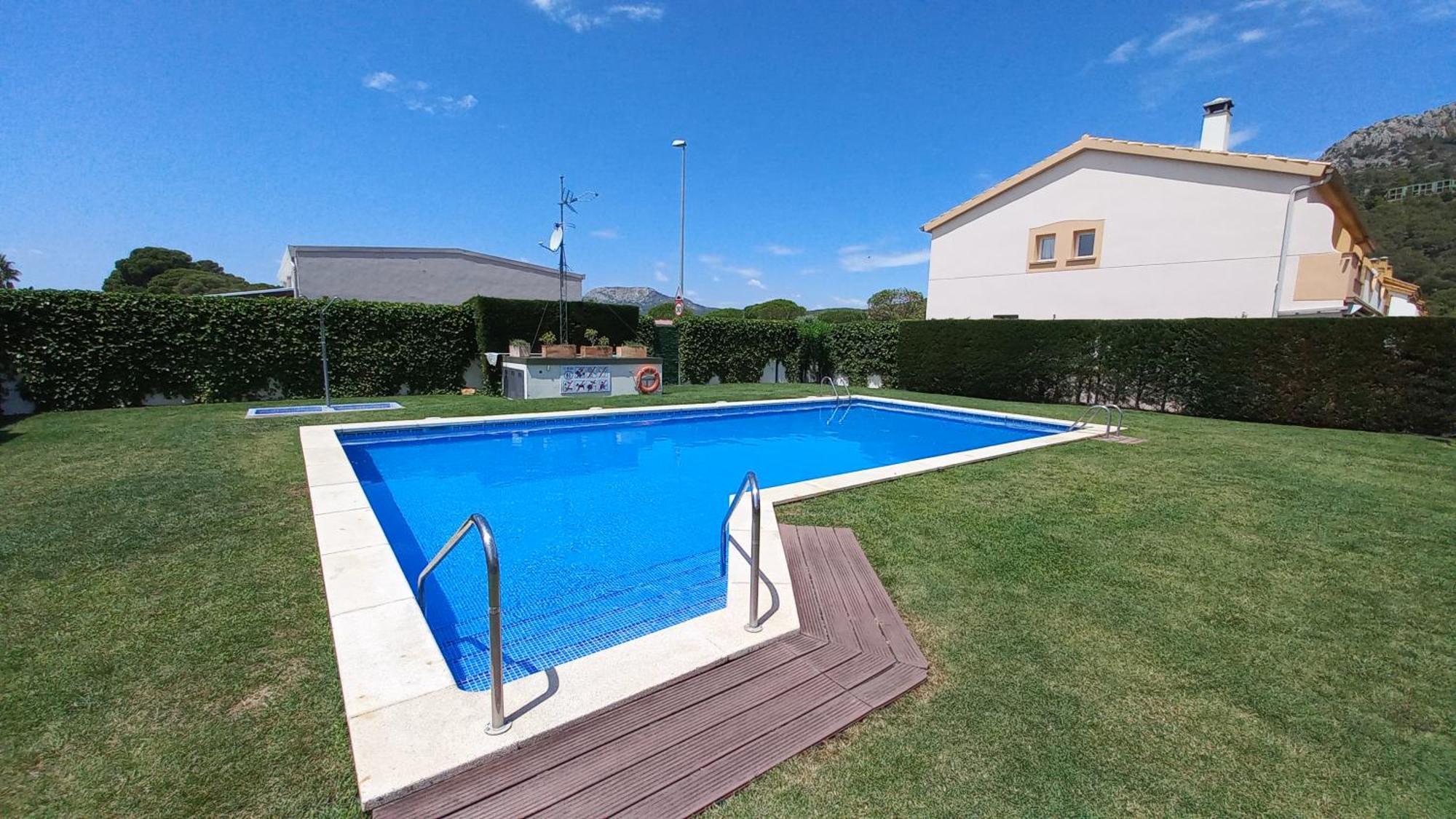 Casa Unifamiliar Con Patio Y Piscina En L'Estartit- Costa Brava Apartment Luaran gambar